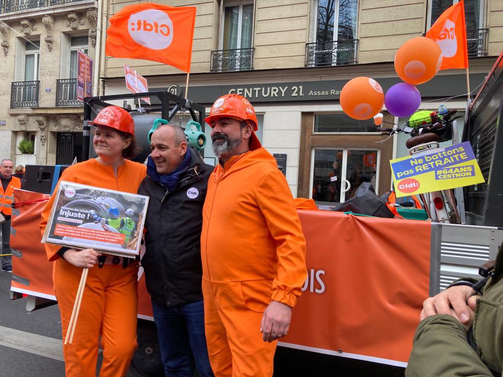 La CFDT a encore répondu présent pour ce rendez-vous historique. Un cortège incroyable. Les militants CFDT sont plus que jamais déterminés #stop64ans