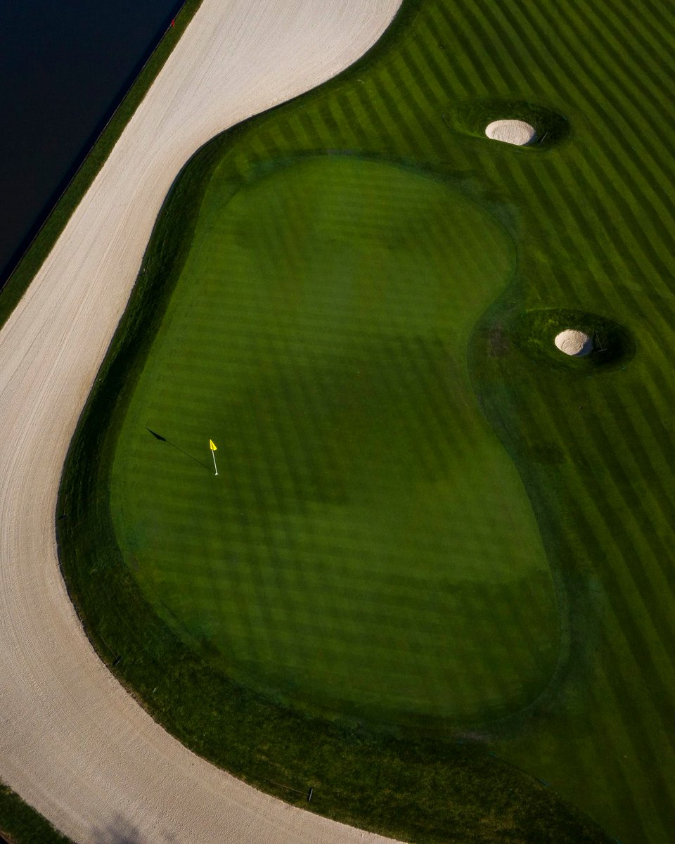 PGATOUR's tweet image. As beautiful as it is treacherous. 

@TPCSawgrass 😍