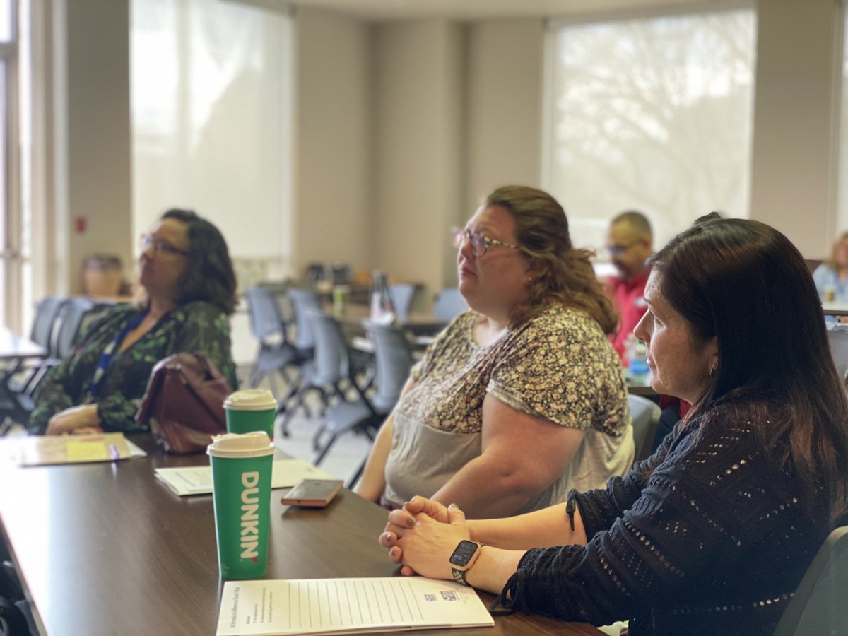 TEA_teachers's tweet photo. Tennessee educators advocating for the public schools all students deserve! 🍎 #Civication #TEAcivication https://t.co/SxJBI1BXBY
