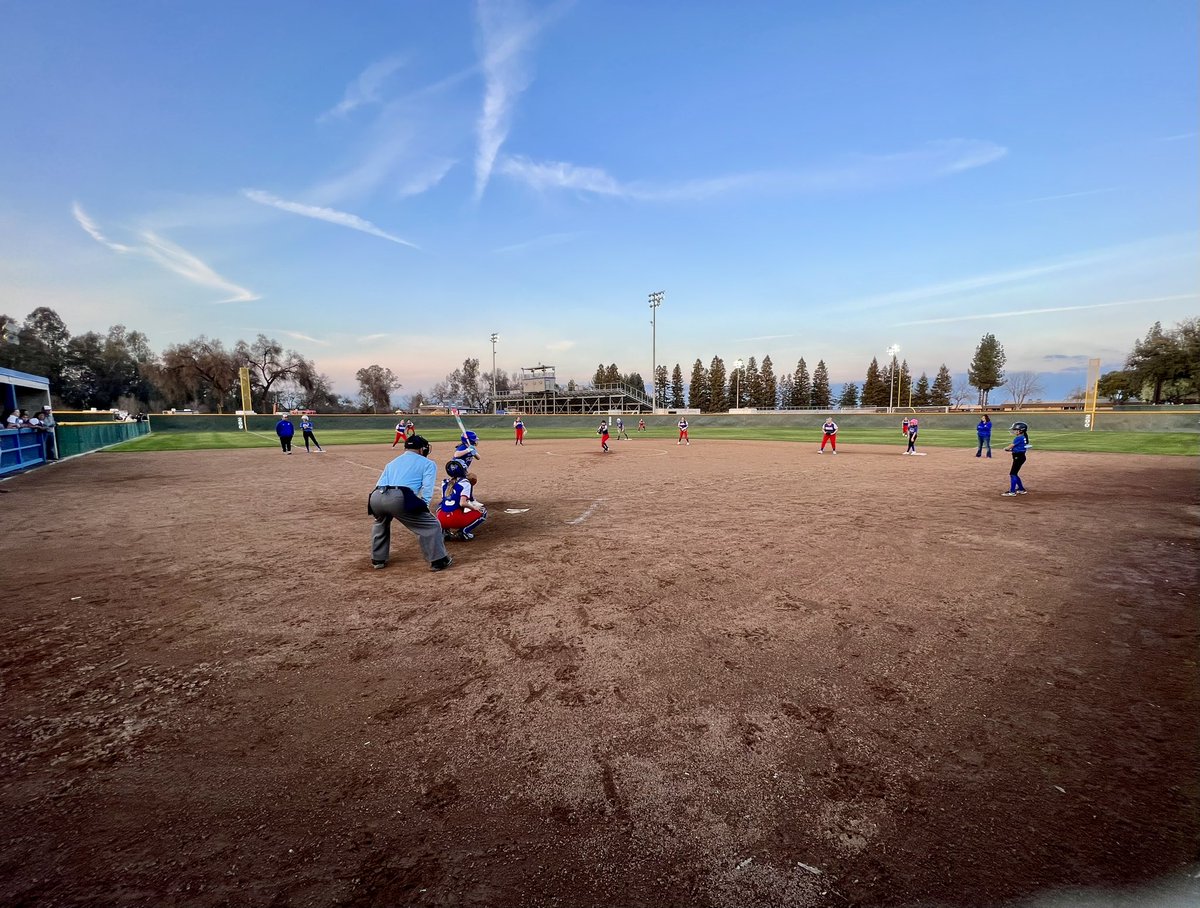 ImmanuelbyFaith's tweet image. What a night!! Thank you to everyone who came out to our 3rd Annual Food Truck Friday! From food, to softball, powder puff and worship…it’s awesome when our community is gathered together!
#GoEagles #FoodTruck #PowderPuff