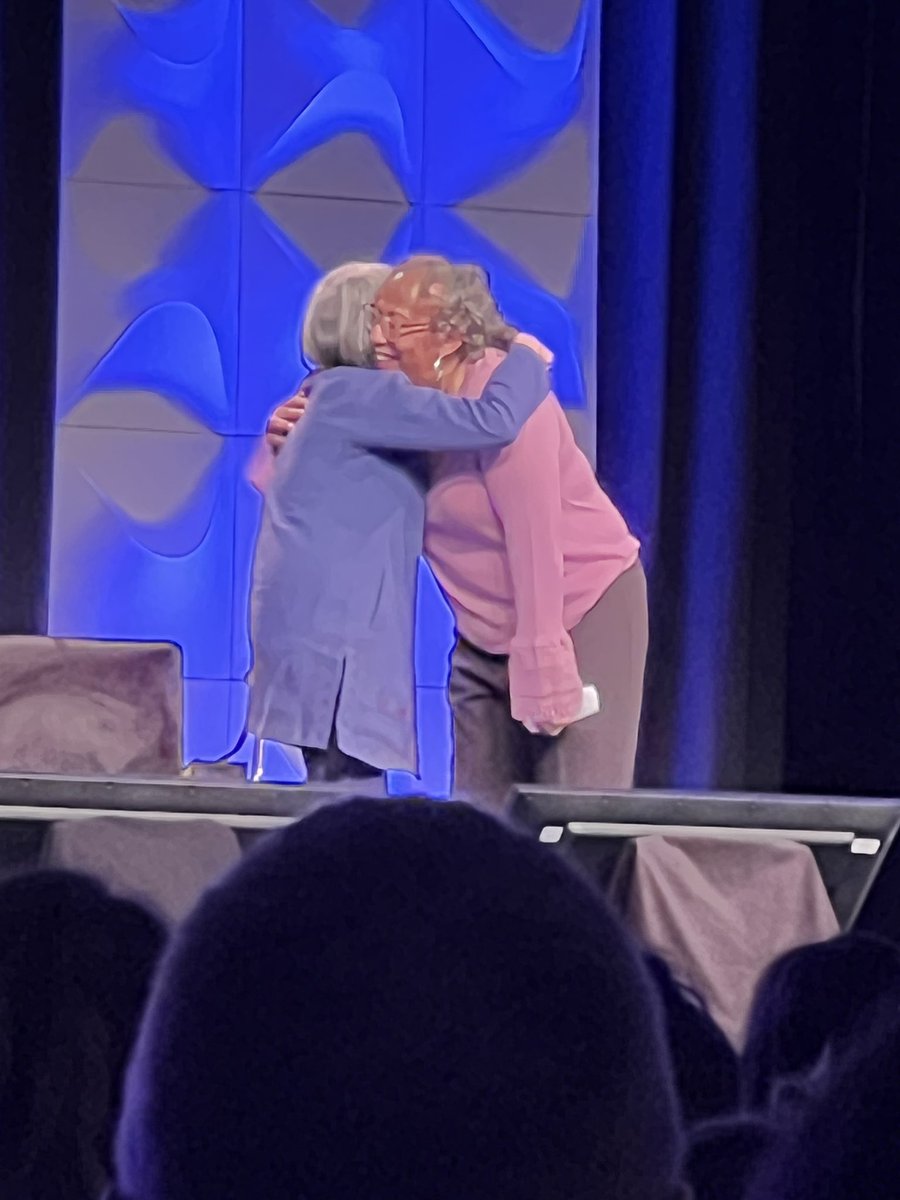 teachusingtech's tweet photo. What a great moment at #SXSWEDU as former student Porsha reunites with Doreen and Frank Gehry on stage to talk about her experience with design building more than 50 years ago! #SXSWEDU #designbuilding https://t.co/XQHPRL7A4t