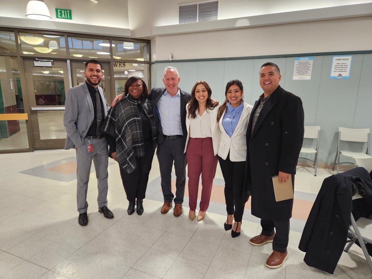 Mayor_Steinberg's tweet image. Proud to join @CM_Talamantes for a great first town hall in South Natomas! Always great to see #TeamAshby from @SenatorAshby’s office out in the community as well. Thank you to all the residents who came to listen and share their thoughts.