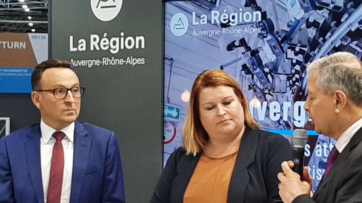 Inauguration de l'espace <a href="/auvergnerhalpes/">Auvergne-Rhône-Alpes</a> sur <a href="/Salon_GI/">GLOBAL INDUSTRIE</a> par <a href="/PernodStephanie/">Stéphanie PERNOD</a> et <a href="/CCI_ARA/">CCI Auvergne-Rhône-Alpes</a> 

<a href="/CCI74/">CCI Haute-Savoie</a> a organisé l'espace entreprise et <a href="/CoboteamRA/">Coboteam Auvergne-Rhône-Alpes</a> by @Thesame74 et <a href="/ENE_69/">Entreprises&Numérique</a> apportent l'expertise technique
