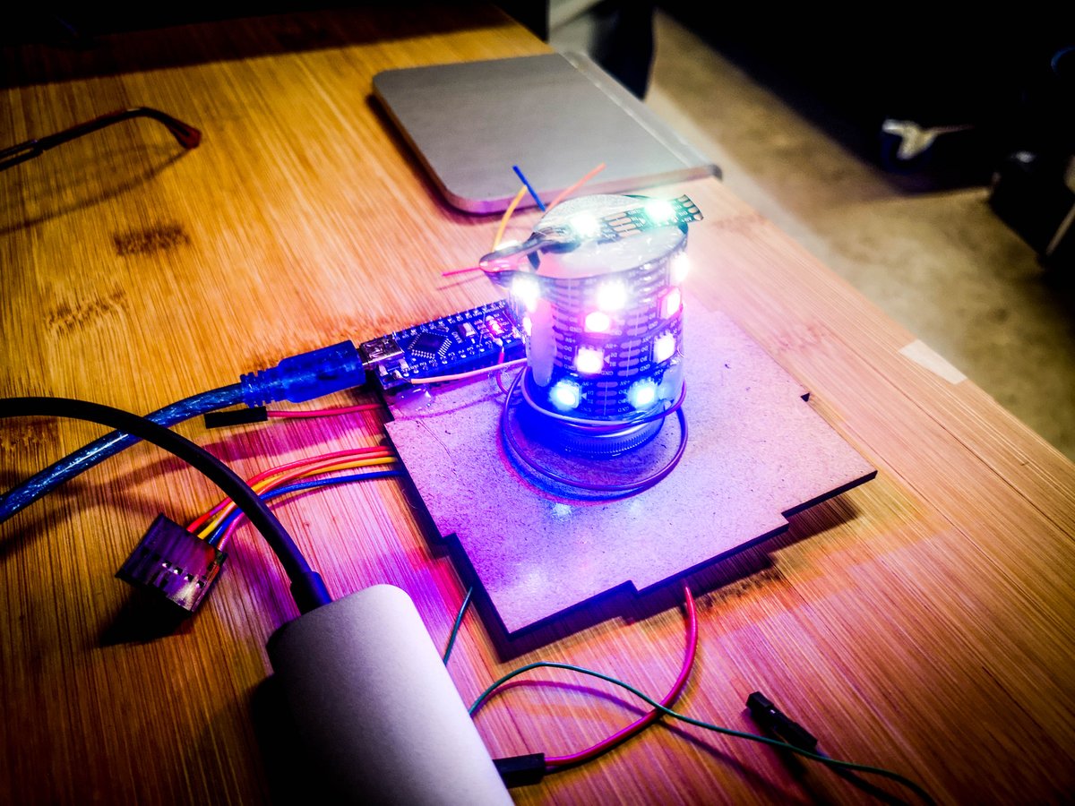 Full house at our programming Arduino workshop. Daniel and Benjamin are teaching programming, using Arduino Nano, Neopixels and pre-laser cut designer lamps by Mads. For our open courses see facebook.com/fablabruc/even…