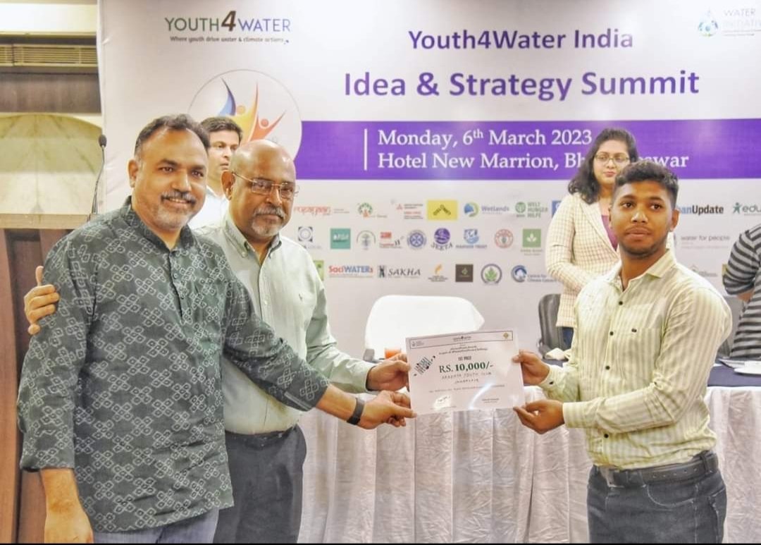 Our Group (ARADHYA)got #GreenPicnicAwards in BBSR #PlasticFreePicnicChallenge.  Thanks a lot to the #DALMA group of restaurants, for being a valued partner and giving this award.
#Youth4WaterIndia #IdeaSummit #Each1Reach10 #United4Water #BetterTogether