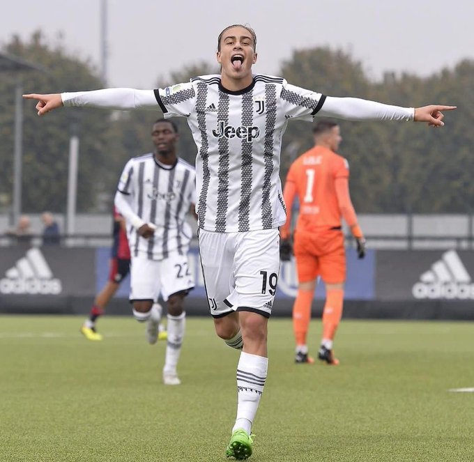 emaxstatman's tweet photo. Moise Kean suspended for two games!?

It's time. https://t.co/1xYvIKbSbC