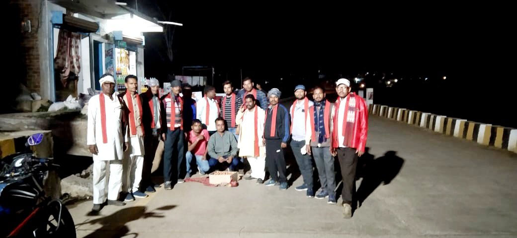 भगवती मानव कल्याण संगठन, दमोह के कार्यकर्ताओं ने लोगों को नशे से बचाने के लिए अभी, अवैध शराब सहित अपराधियों को पकड़कर पुलिस के हवाले किया और कार्रवाई की मांग की पर थाना तेजगढ़  प्रभारी @SP_DAMOHMP का आदेश न होना कहकर कार्रवाई से इंकार कर रहे हैं।
<a href="/CMMadhyaPradesh/">Chief Minister, MP</a> 
<a href="/DGP_MP/">DGP MP</a>