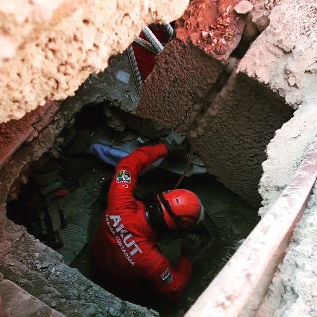 Depremin ilk anından itibaren sahada görev alan ilk ekiplerimizden @AKUT_Dernegi 

Çalışmaları için Akut Ailesine teşekkür ederiz.

🇹🇷 İyi ki varsınız…