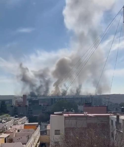 El_MPDigital's tweet photo. 🚨#UltimaHora 🚨Se reporta un incendio en Fórum Buenavista, autoridades desalojaron la plaza y hasta el momento se sabe que hay dos personas intoxicadas. https://t.co/GB2EnOrZkO