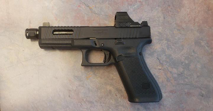 TRYBEDefense's tweet photo. 📸 by @ranger_red_44

TRYBE Slide looks great on the Glock 17 MOS 👌

#TRYBE #TRYBEDefense #Glock #Glock17 https://t.co/jwHeFeBFoQ