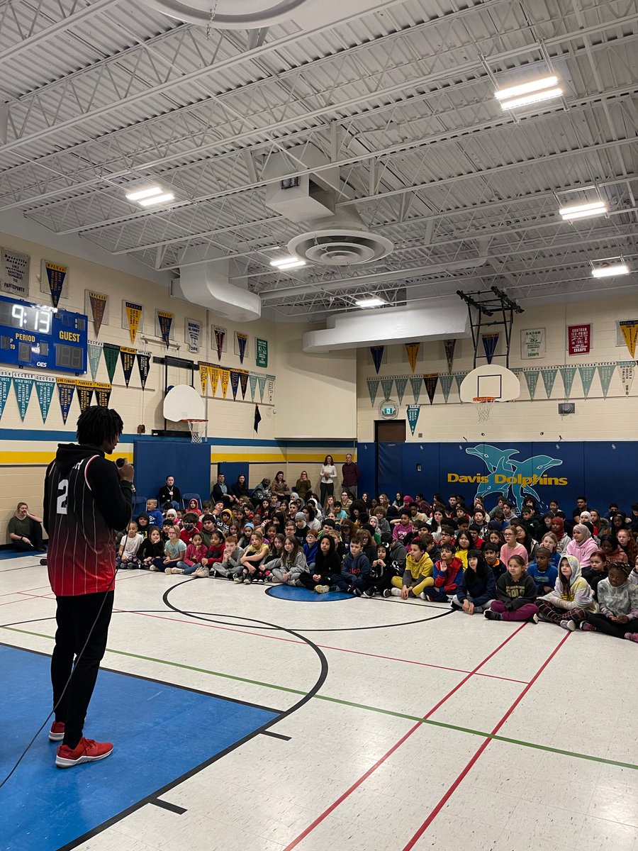 WindsorExpress's tweet photo. School Visits. 📚

Thank you to Ground Effects for selecting William G. Davis Public School and Immaculate Conception Catholic Elementary School as part of the Adopt-A-School program. 🏀

#WindsorExpress #GameTime #NBLC #yqgcommunity #adoptaschoolprogram https://t.co/KvFipOTNmO