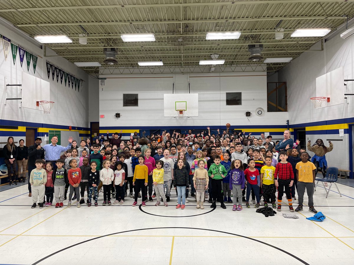 WindsorExpress's tweet photo. School Visits. 📚

Thank you to Ground Effects for selecting William G. Davis Public School and Immaculate Conception Catholic Elementary School as part of the Adopt-A-School program. 🏀

#WindsorExpress #GameTime #NBLC #yqgcommunity #adoptaschoolprogram https://t.co/KvFipOTNmO