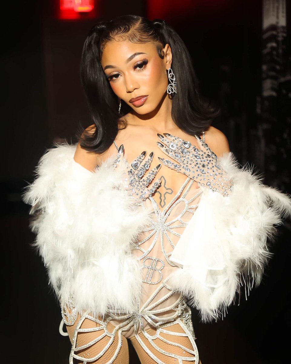 DEVONMILAN's tweet photo. STYLED, DESIGNED, and CREATIVE DIRECTED SOME BOMB LOOKS FOR THESE IT GIRLS! Some Highlights from my NYFW Rollout! Thank you to my gals for reaching out and trusting me! All of them ate! @maiyathedon @1dessdior @coi_leray #StyledByDevonMilan https://t.co/cv7mKrpgU2