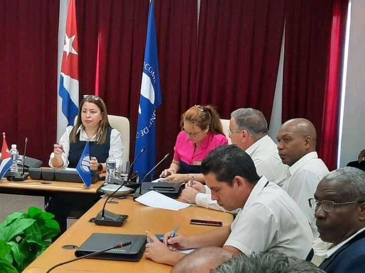 DayanaYarelisG2's tweet photo. Se realiza la asamblea de representantes de  ETECSA mediante videoconferencia dónde se debaten temas de importancia medular para el cumplimiento de los planes y el incremento de la productividad #MejorEsPosible https://t.co/T3I5A4mGKF
