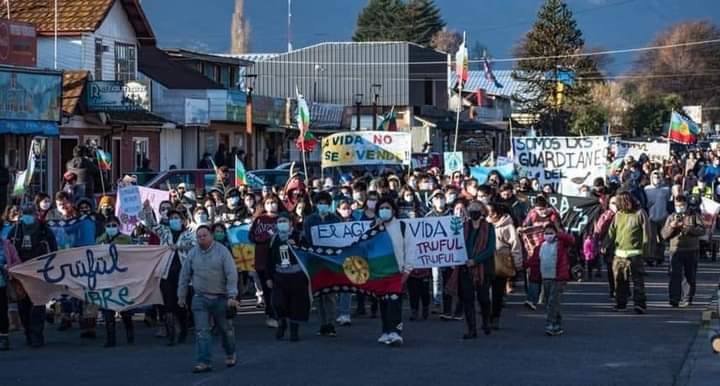 Comité de Ministr@s autorizó hidroeléctrica el Rincón, contrario a lo que el territorio a expresado en defensa de sus ríos. 
Y olvidando su programa de gobierno como la descentralización, recuperación de cuenca, terminar zonas de sacrificio, transición socioecologica.. etc 🤔