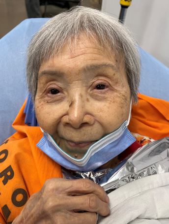 LOCATED:
- Do you know who this person is?
- Located on Tues, March 6, at 11:53 pm in the Dundas/University area
- 5'2", 90lbs, short grey hair
- Wearing a jade bracelet, floral pajamas, yellow Crocs, had an umbrella
- We would like to return her to her caregivers
#GO514912
^lb