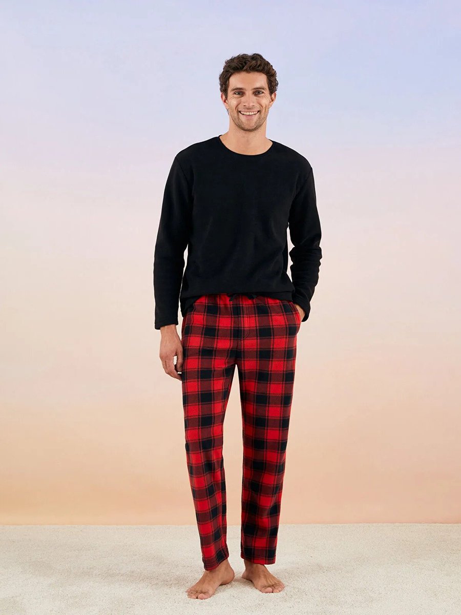 Upgrade your relaxation game with these cozy pyjama pants for men 😴💤at Nightlynestbliss.com  #pajama #pajamas #pajamapants #relax