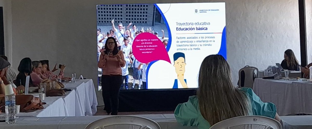 BEATRIZBERNAL26's tweet photo. Libros PTA:#ABCCulinario y Leo,escribo y disfruto,presentes en el 
#PrimerEncuentroRegionaldeSecretaríasdeEducación @PTA_Colombia con nuestra Coordinadora Regional @EvelynAriza2 @AuroraVergaraF1 @DPulecio @Olgaelvira @rodolfonobo @LondonoYerry @seceducacionctg @CuestaMarilin https://t.co/M5IcqaRrn7