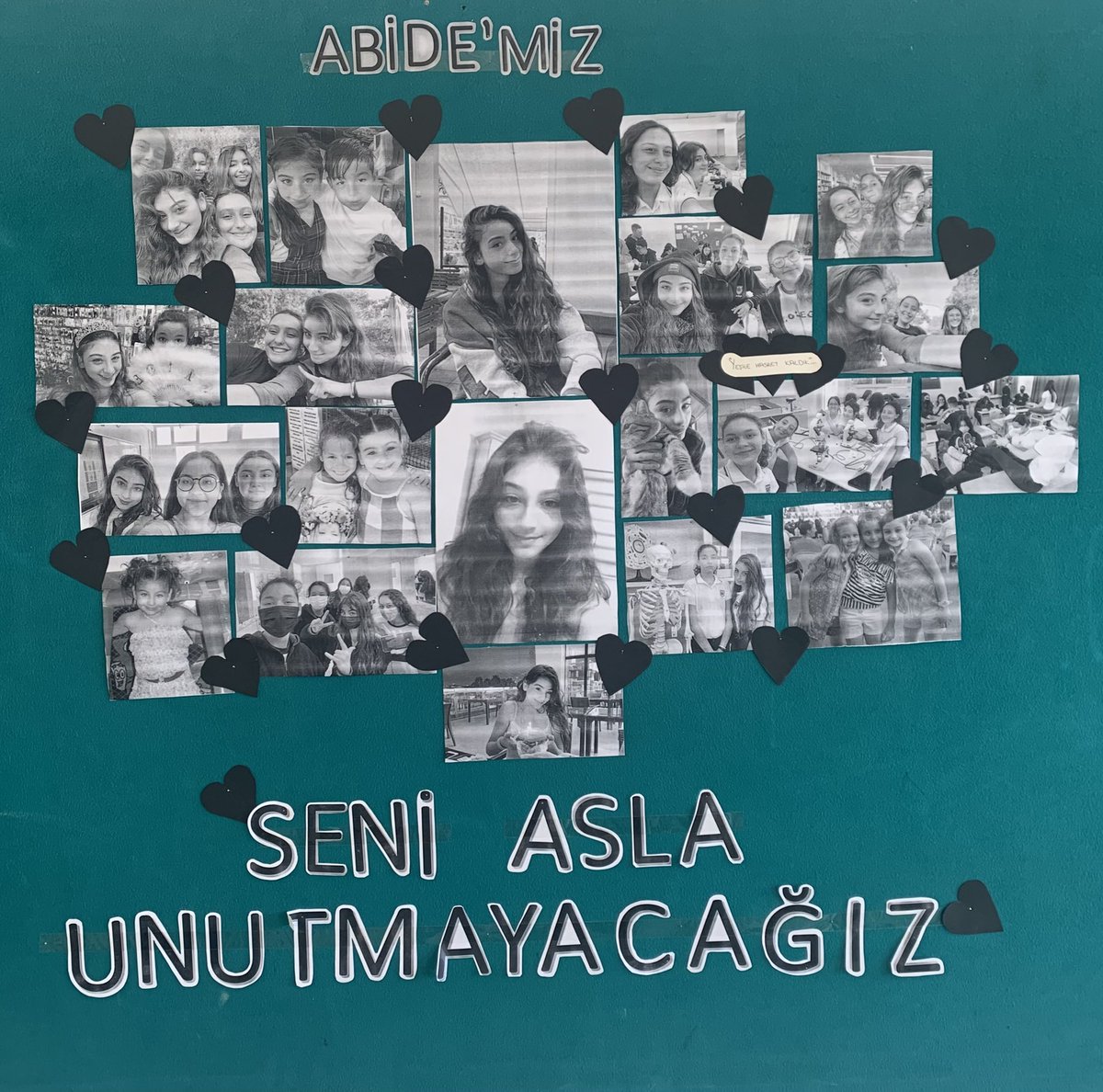 Tüm 10C sınıfı seni çok özlüyoruz. Işıl ışıl bakan kocaman yeşil gözlerini, tatlı gülüşünü, güzel enerjini asla unutamayız. 2 yıl boyunca 10C’ye girdiğimde en öndeki sıranda seni görmeye alışmışken, şimdi o sırayı boş görmek içimi çok acıtıyor. #isiascinayetdosyası