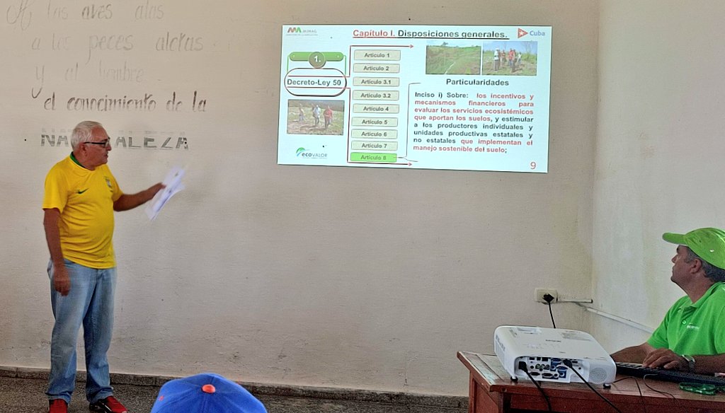 dama_gallardo's tweet photo. Se desarrolla en #PinardelRío comunidad El Rosario taller de MST, extencionismo de prácticas para la producción sostenible de alimentos.#MejorEsPosible @ECOVALOR4 @CitmaRio @Idalia10557584 @gobpinar @OGAmbienteCuba @YamileRamosCord @SANTANACITMA https://t.co/M9H2PsYXg6