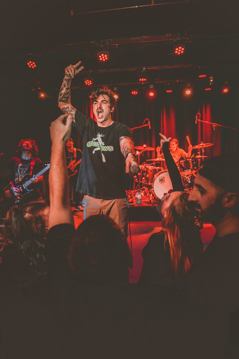 Tour was a blast. Thanks for hanging out with us and <a href="/actorobserver/">ACTOR OBSERVER</a> this past week. 📸: @connorleni