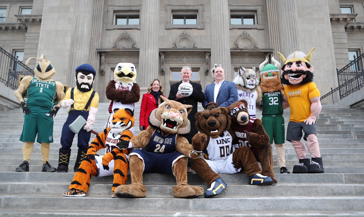 BigSkyConf's tweet photo. Mascots at the Capitol 

#BigSkyInBoise https://t.co/LioVNhpkwz