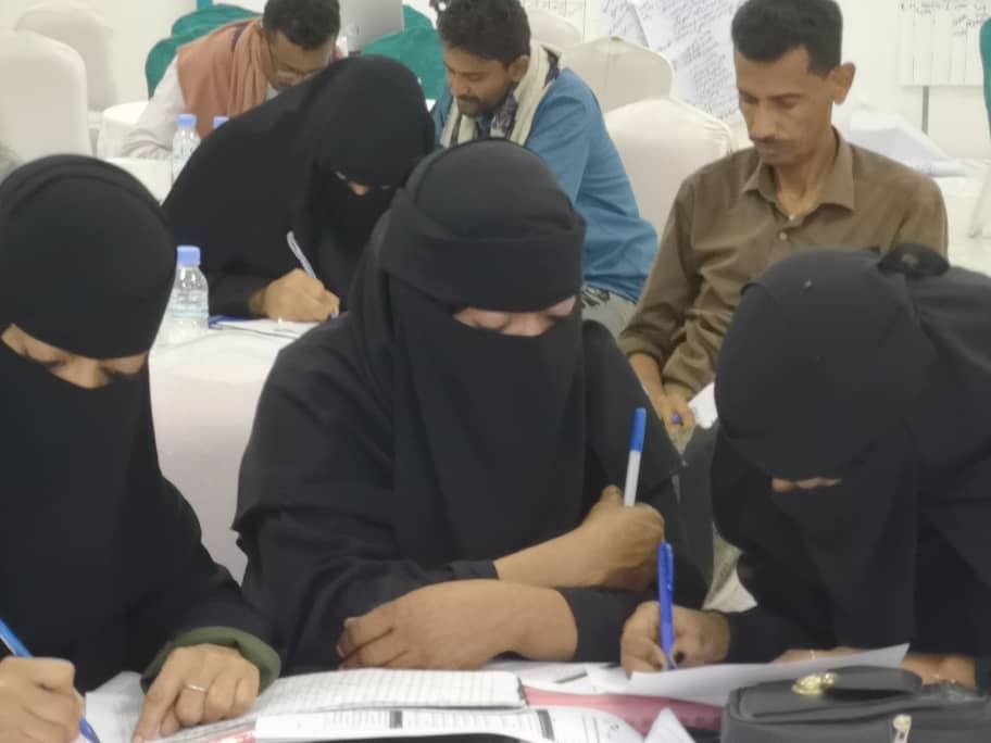 SameeraYeslam's tweet photo. فخورة بحضوري و #مشاركتي في برنامج بناء قدرات السلطة المحلية والمجتمع المدني والقطاع الخاص #بمديرية_حجر يأتي المشروع بإشراف إدارة بحوث #التنمية الإدارية والتدريب بديوان المحافظة وبتمويل من الوزارة الخارجية الاتحادية الألمانية بواسطة الوكالة الالمانية للتعاون الدولي #giz https://t.co/uXmiw4faoy