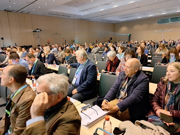 CuadernoAgrario's tweet photo. 🐑El #ovino español exhibe al mundo los datos del Plan ‘Reduce’: hasta 2021 ha disminuido un 93,5% el uso de #antibióticos 💊
+INFO➡️https://t.co/vn0PR2QWBo vía @SEOCSpain #Sevilla #ISVC2023 https://t.co/LluuMBJg9J