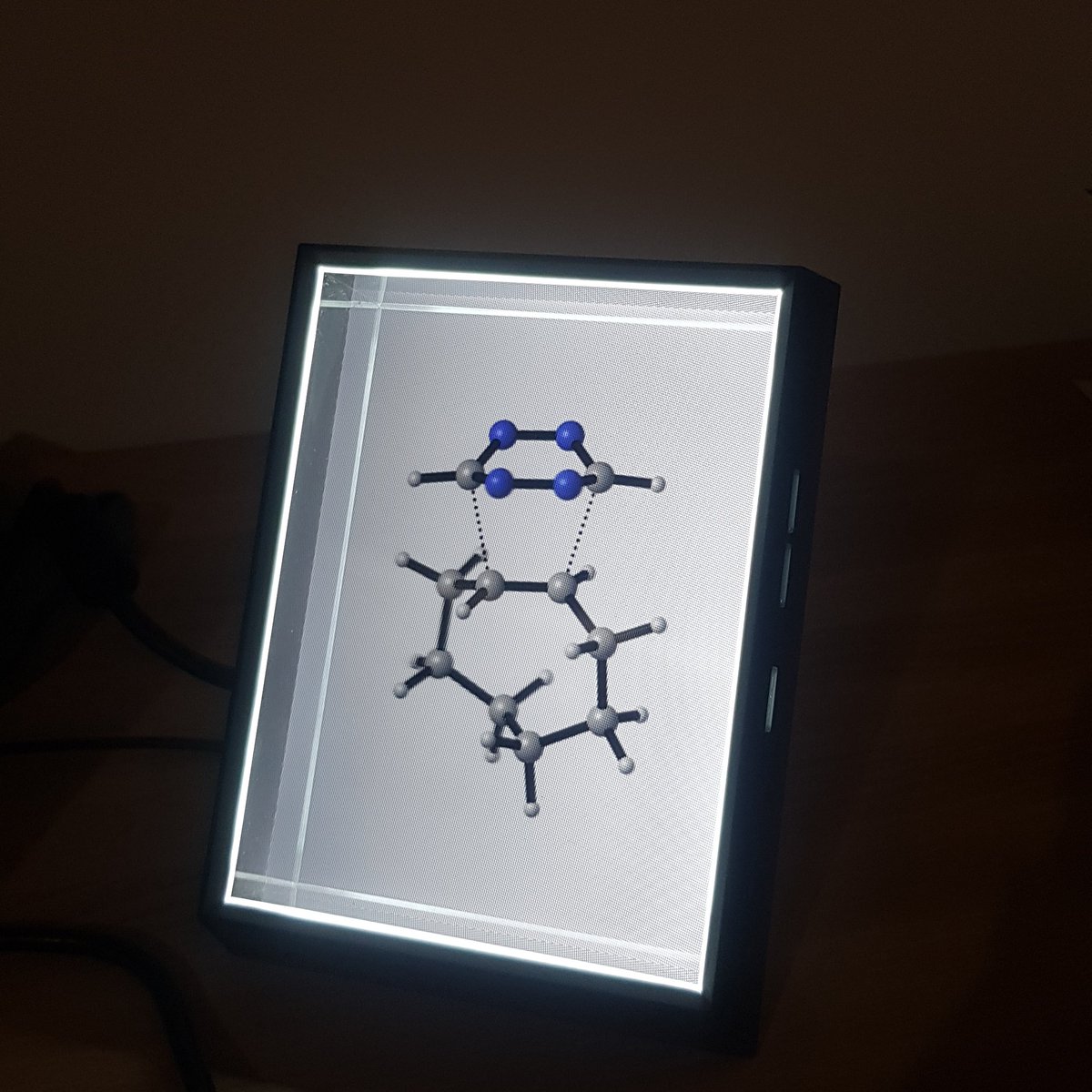 Dennis Svatunek tweet media