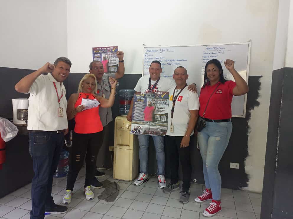 SitramecaB25's tweet photo. #7Mar || 🇻🇪 La plancha #Base25 también llevó su propuesta a la Clase Trabajadora de Buscaracas Operaciones y Mantenimiento, sobre el nuevo modelo de Gestión Productiva Socialista, de cara a las próximas elecciones sindicales del #10Mar.
#TodosSomosBase25
#ClaseObreraDeCorazon https://t.co/nUuXDUaL15
