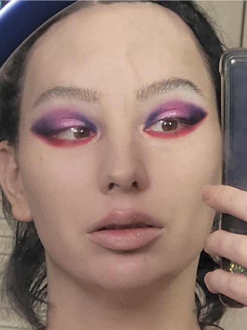 These anastasia abh pallets are sickening this is vol 1 &amp; 2 https://t.co/mdzwPOMX1C