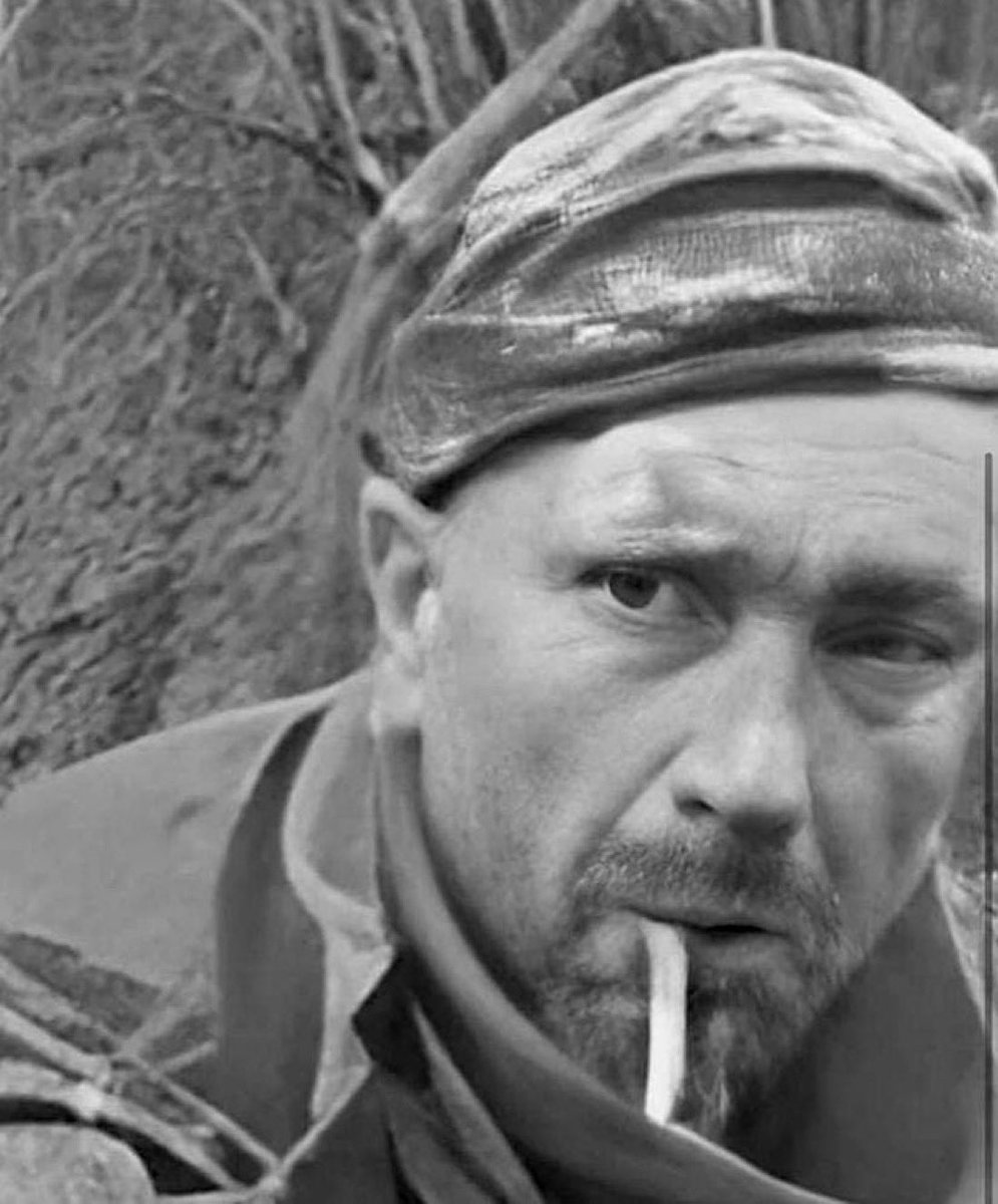 MathiasUlmann's tweet photo. This is the face of the Ukrainian resistance. By proudly filming its crime, russia made this soldier immortal. This face goes down in history. This face also looks humanity straight in the eye and says: when are you going to stop the russian barbarism? #Stoprussia #StopWar https://t.co/lO3xCeLFxl