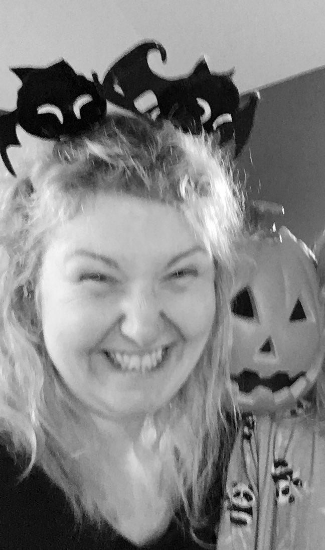 Uncannylassie's tweet photo. I’m shite at this sort of thing #notphotogenic https://t.co/7vvl1eAJiB