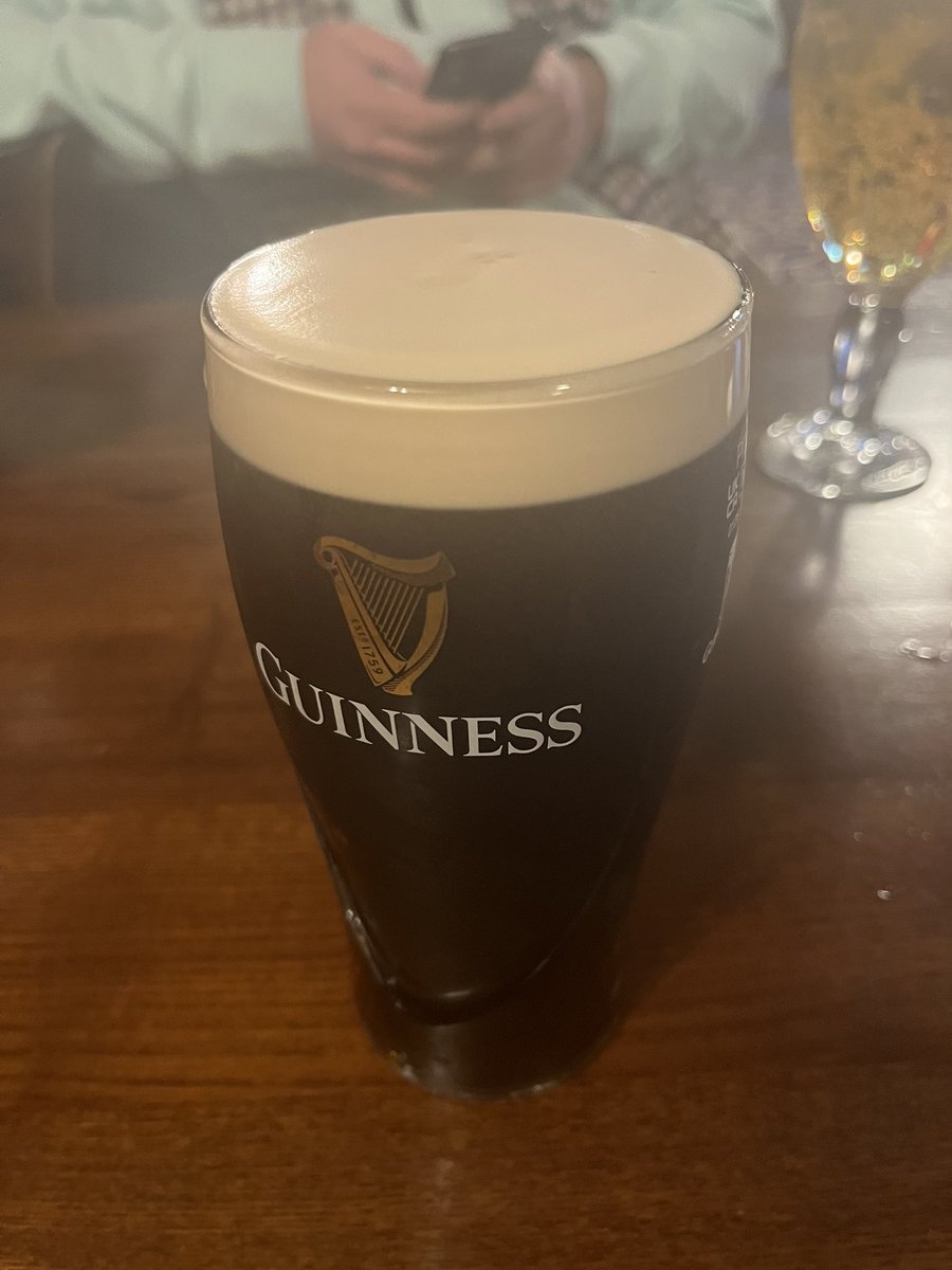 Charlieo798's tweet photo. 3 English pounds I love the north https://t.co/9oUhlXVjcF