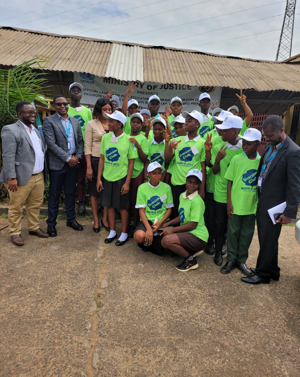 TekmanJ's tweet photo. With support from @UNICEF_Liberia , MOJ's Child Justice Section launched a Juvenile Diversion Peer Educators Club in 5 schools in Monrovia, Liberia. Peer Educators will promote positive behaviors, prevent juvenile delinquency &amp; violence in schools. @Sida @SwedeninLiberia https://t.co/Bs4pAuVPRT