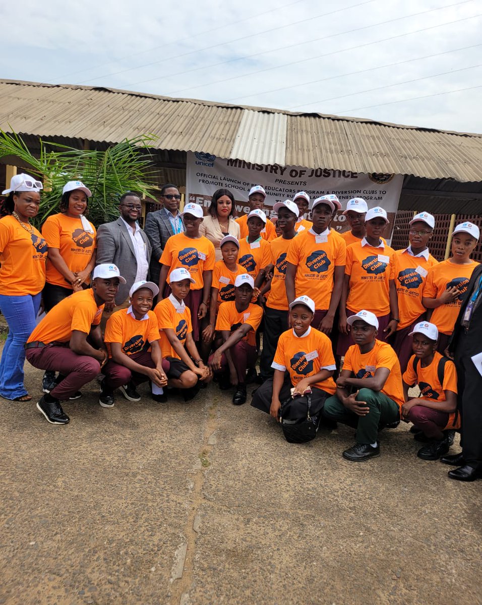 TekmanJ's tweet photo. With support from @UNICEF_Liberia , MOJ's Child Justice Section launched a Juvenile Diversion Peer Educators Club in 5 schools in Monrovia, Liberia. Peer Educators will promote positive behaviors, prevent juvenile delinquency &amp; violence in schools. @Sida @SwedeninLiberia https://t.co/Bs4pAuVPRT