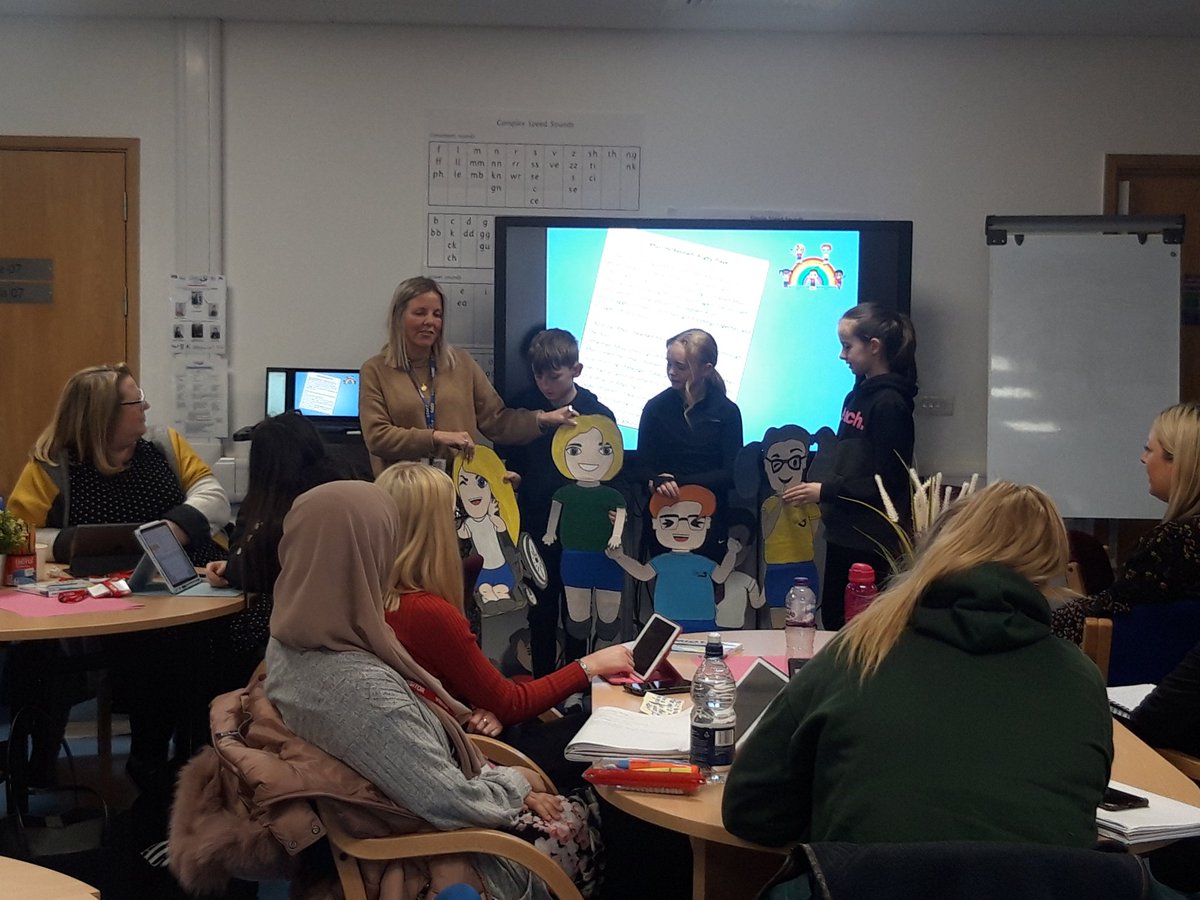 Elizabeth Hall tweet media