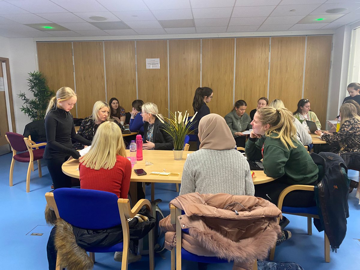 Elizabeth Hall tweet media