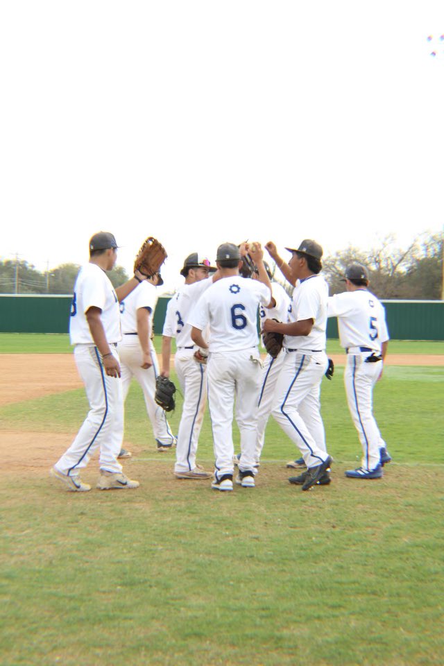 Lanier Voks Baseball (@voksbaseball) on Twitter photo Game day! Voks vs bulldogs. 4:30 at spring sports complex field 1. <a href="/VoksFootball/">Lanier Voks Football</a> <a href="/BoosterLanier/">Lanier Athletic Booster</a> <a href="/FcLanier/">LanierFC</a> <a href="/vokshoops/">Lanier Voks 🏀</a> Game day! Voks vs bulldogs. 4:30 at spring sports complex field 1. <a href="/VoksFootball/">Lanier Voks Football</a> <a href="/BoosterLanier/">Lanier Athletic Booster</a> <a href="/FcLanier/">LanierFC</a> <a href="/vokshoops/">Lanier Voks 🏀</a>