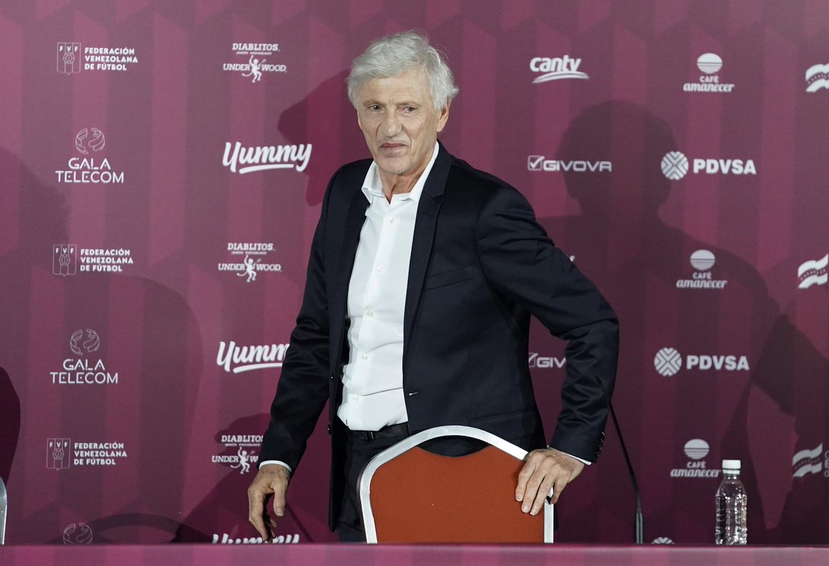 Deportinto's tweet image. La salida de José Pékerman🇦🇷 de la Vinotinto🇻🇪, más allá de las versiones de lado y lado, hunden nuevamente la reputación de la @FVF_Oficial en el plano internacional.

Contratar a un DT extranjero de jerarquía, a partir de que sea oficial lo anterior, será cada vez más difícil.