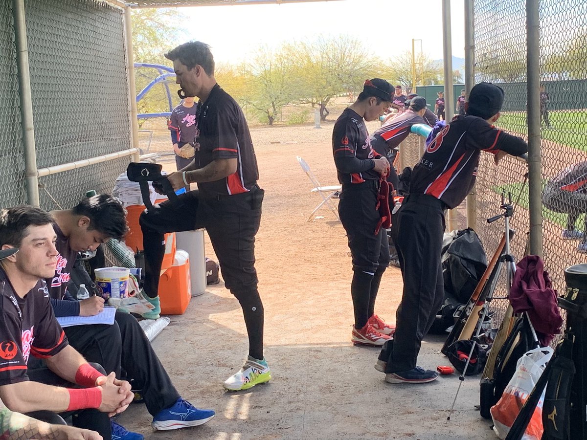 breeze_asian's tweet image. #アジアンブリーズ vs #ロスエンゼルスドジャース

まもなくプレーボールです！

球場: #CamelbackRanch

1番 #大西龍聖
2番 #Takacs
3番 #Gavin
4番 #佐藤竜也
5番 #Leef
6番 #小林拓斗
7番 #Bayard
8番 #福田満樹
9番 #福田大祐

投手 ＃土生翔太