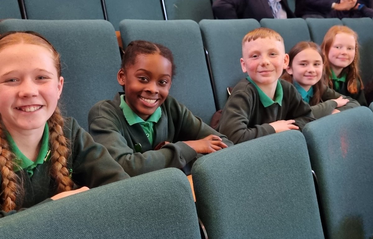 timbertreeaca's tweet image. Members of our JLT attended the Student Leadership Graduation today @UniofOxford with @UL_Partnership and @FutureFound . A great day with the children sharing their sustainability projects. Well done,you are superstars! #educationwithcharacter #dirtisgoodproject @Timbertree_Head