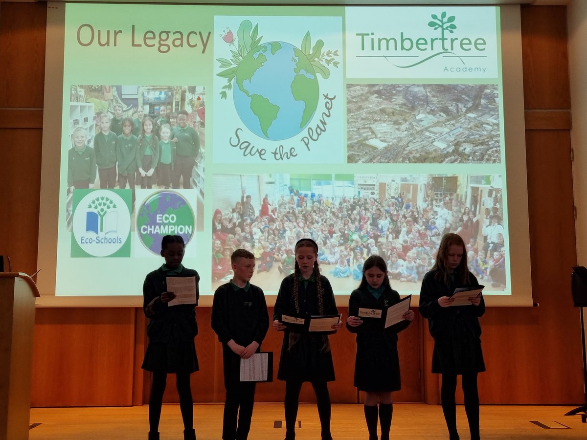 Members of our JLT attended the Student Leadership Graduation today @UniofOxford with @UL_Partnership and @FutureFound . A great day with the children sharing their sustainability projects. Well done,you are superstars! #educationwithcharacter #dirtisgoodproject @Timbertree_Head