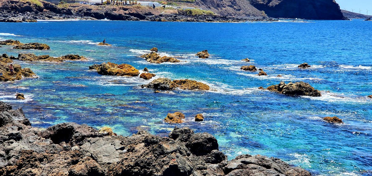 Las aguas de Tenerife... Coastline cristal water ..🌴🌴🌴🏝🏝🏝
#Tenerife #Turismo #turismosostenible #Tours #tourism #Tourisme #Tourist_Attractions #tourist #NatureBeauty #NaturePhotography #natuur #naturelovers #Travel #travelphotography #travellers #traveling #holiday