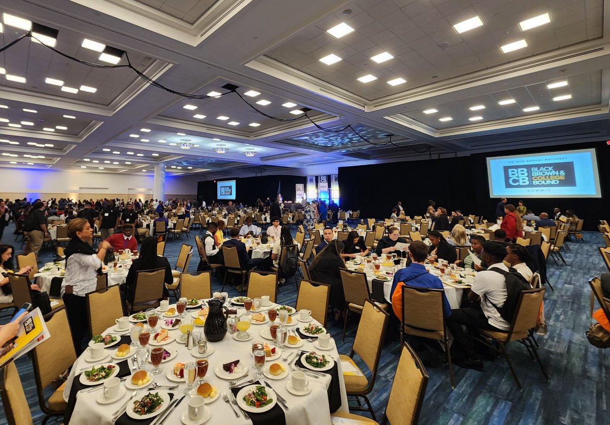 HCPS_PROMISE's tweet photo. It was a true pleasure to provide the students from @HCPSepic3 and @PaceCenter Hillsborough with the opportunity to attend the @BBCBSummit @HCCFL
It was a wonderful conference with great speakers!
@AnsbertoVallejo https://t.co/H9TQv9qwC6