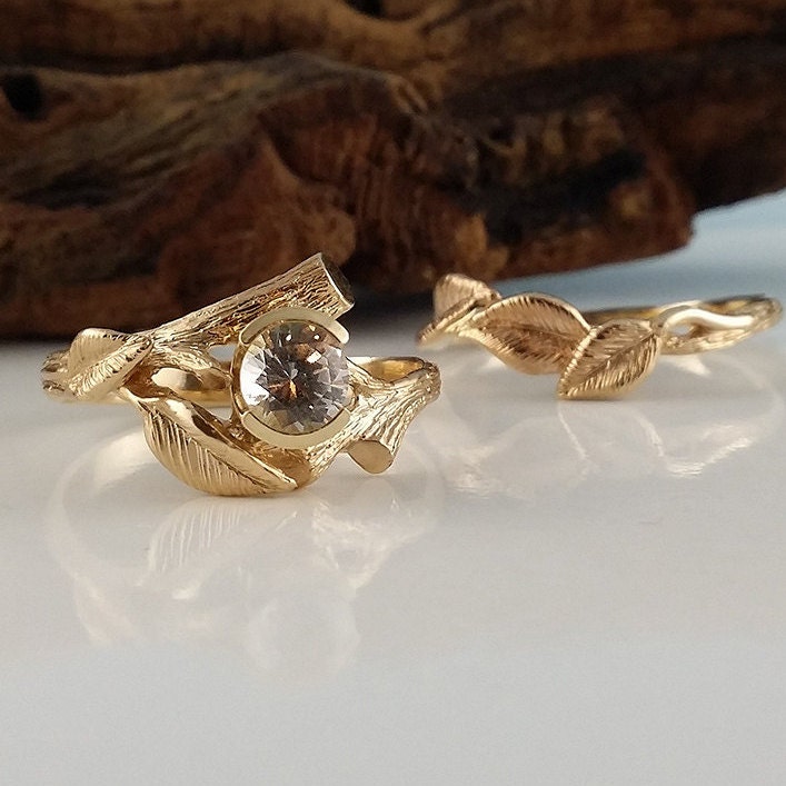 dvjewelrydsgns's tweet image. Interlocking Moissanite Leaf and Twig Wedding Set, Leaf Bridal, Engagement or Anniversary Ring, 14k Gold by Dawn Vertrees etsy.me/3lWsheC
 #InterlockingRings #LeafWeddingSet