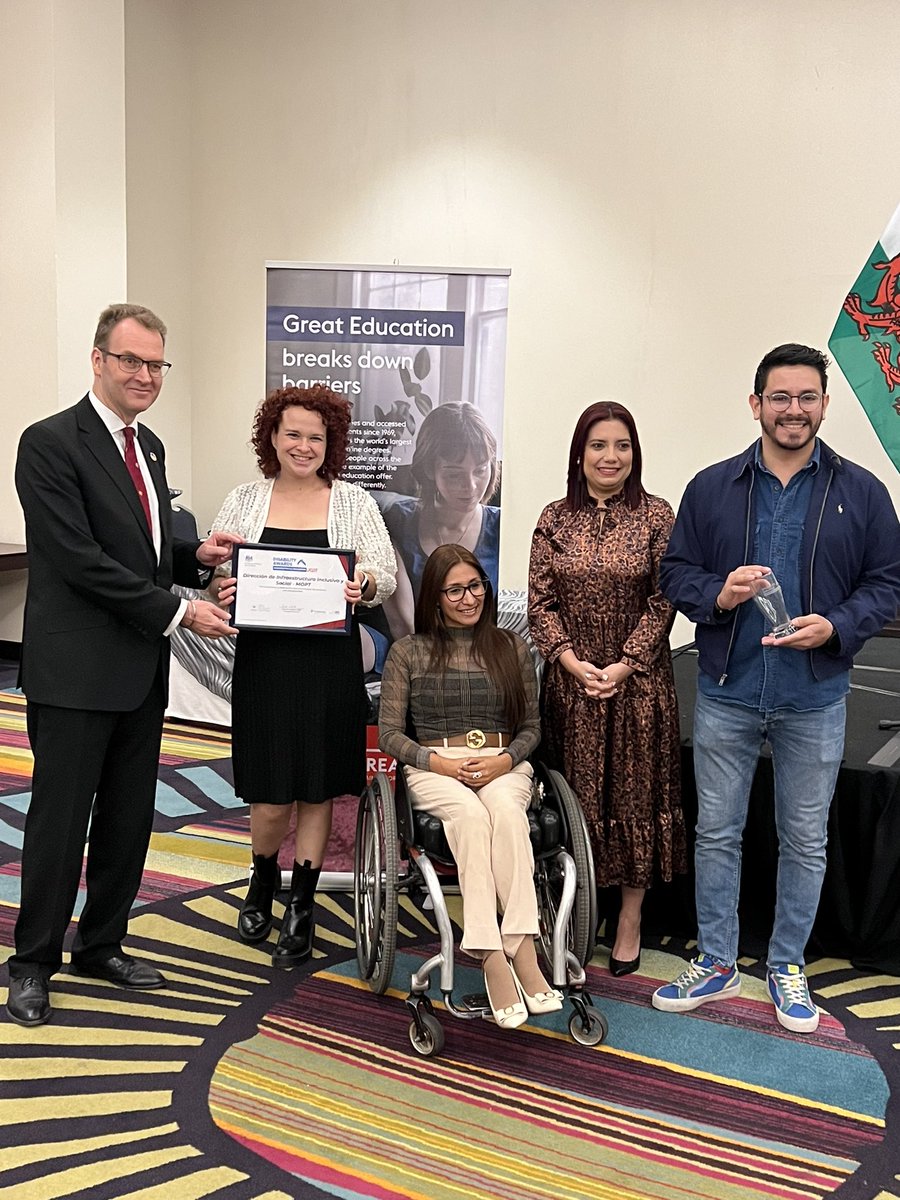 UKinElSalvador's tweet photo. #DisabilityAwards 🏆reconoció a instituciones en seis categorías:
6: instituciones Públicas
🏆 @ObrasPublicasSV
🏆 @TSEElSalvador
🏆 @culturasv
🏆 @muni_ilopango
¡Felicidades! https://t.co/IVjaSG5Imn