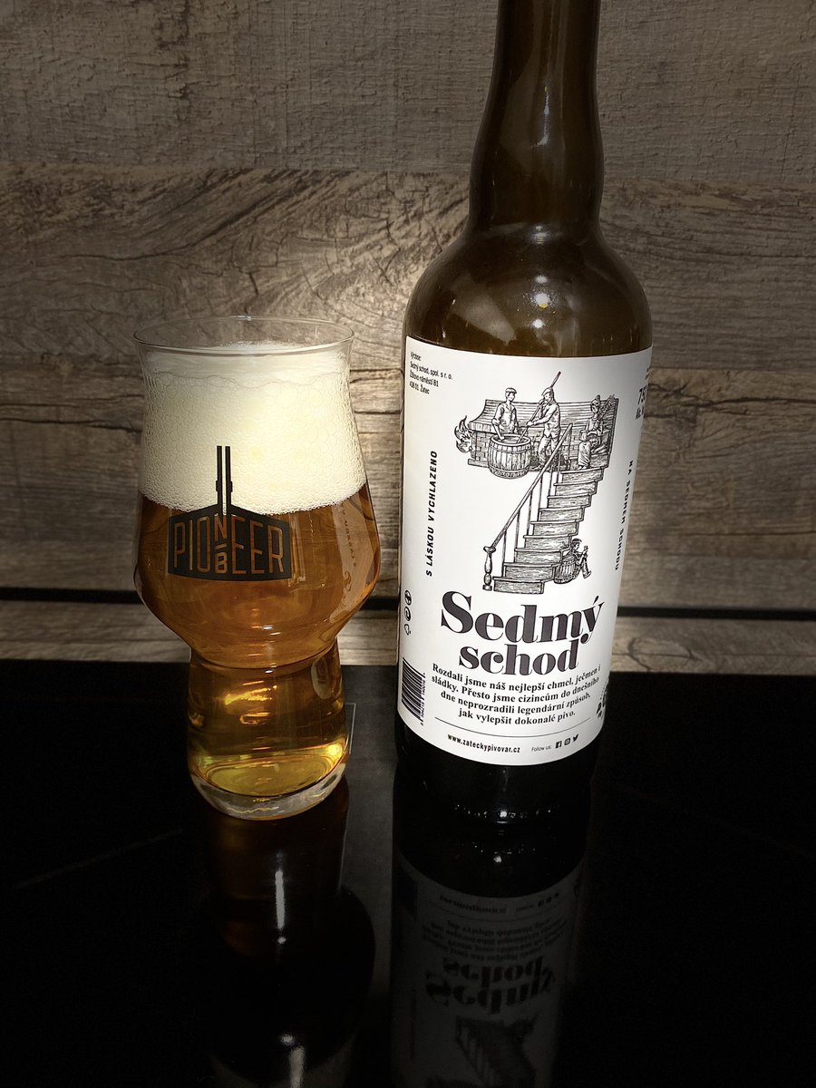 Zaphod_Beeb_42's tweet photo. Pěkný večer všem Tomášům! #SedmySchod #DejBuhStesti #Zatec #MestoChmeleAPiva https://t.co/rIkrmStDbd