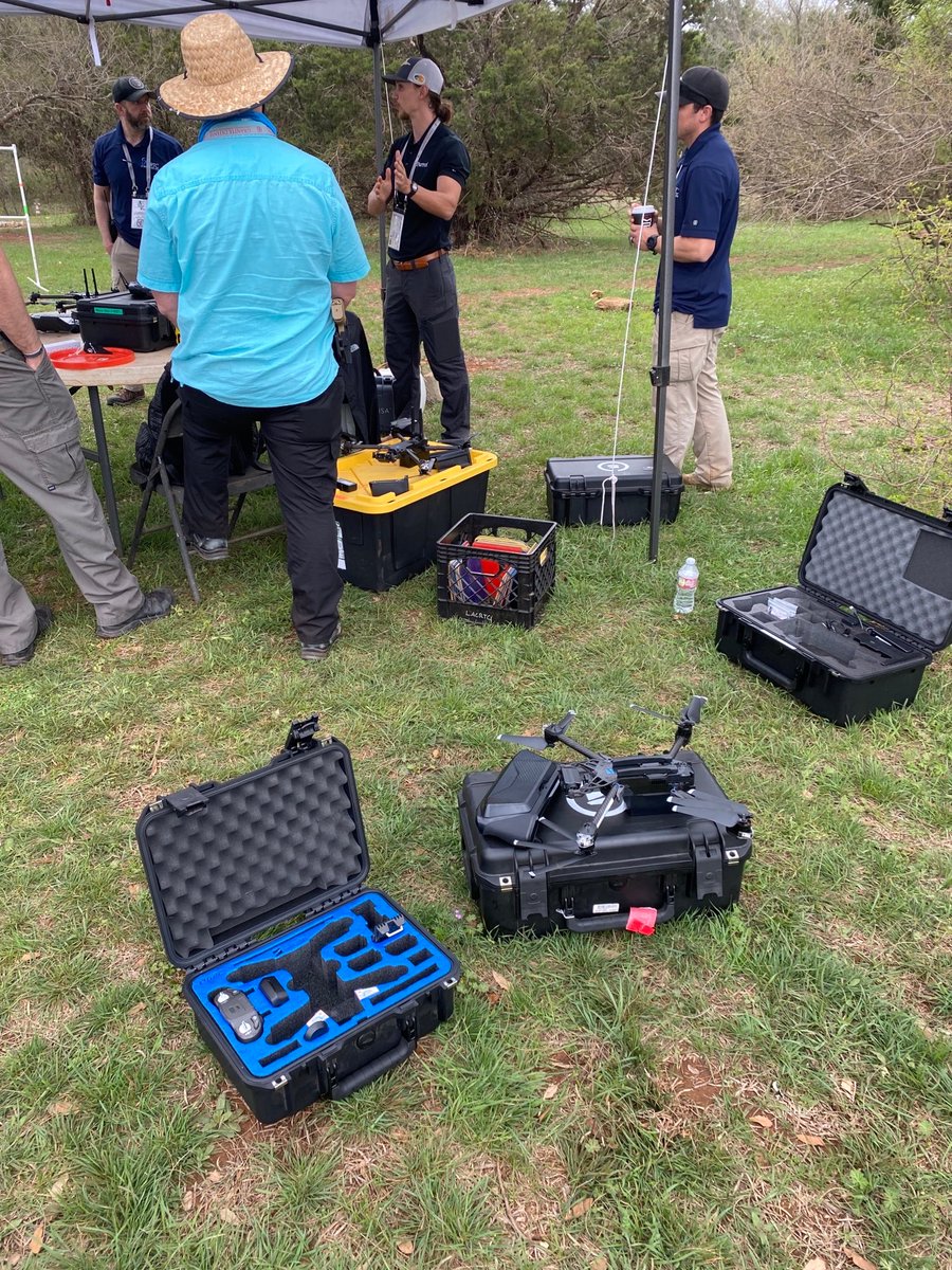 GPCcases's tweet image. Here at the Texas Public Safety Robotics Summit attending some demos and training.
#TXPSROBOTS @AutelRobotics  @SkydioHQ  @wsdarley @Regional_TC  @DJIGlobal @DJIEnterprise