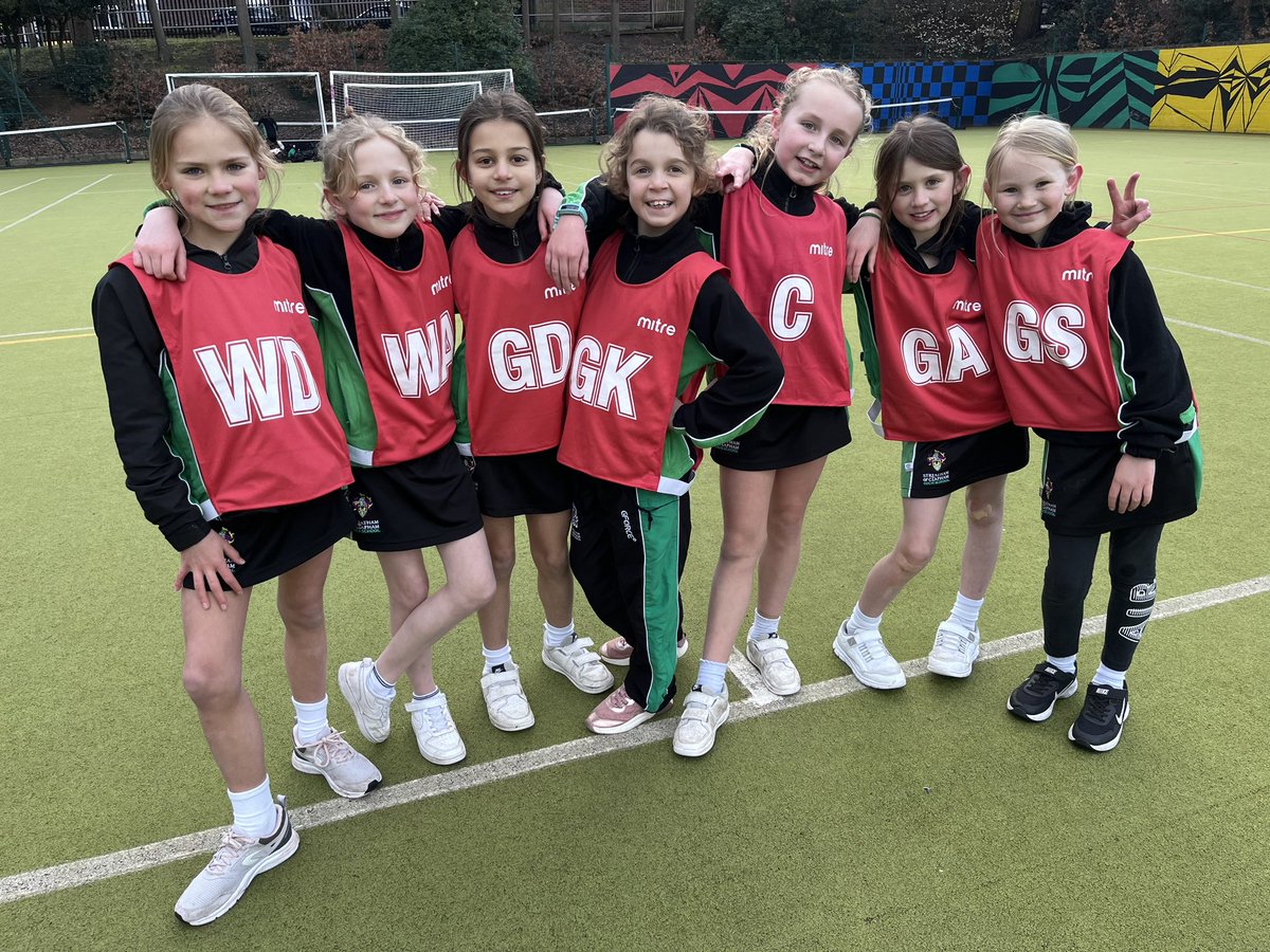 PhysEdSCPS's tweet image. Thank you @sydsports for hosting Y4 netball fixture! @PhysEdSCPS enjoyed visiting you today. Well done to all players #netball #7aside